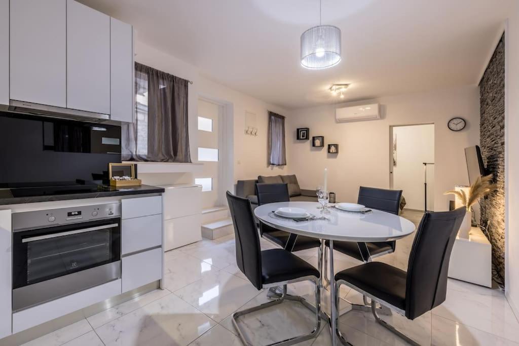 Apartment Paradise Garden Split Dış mekan fotoğraf